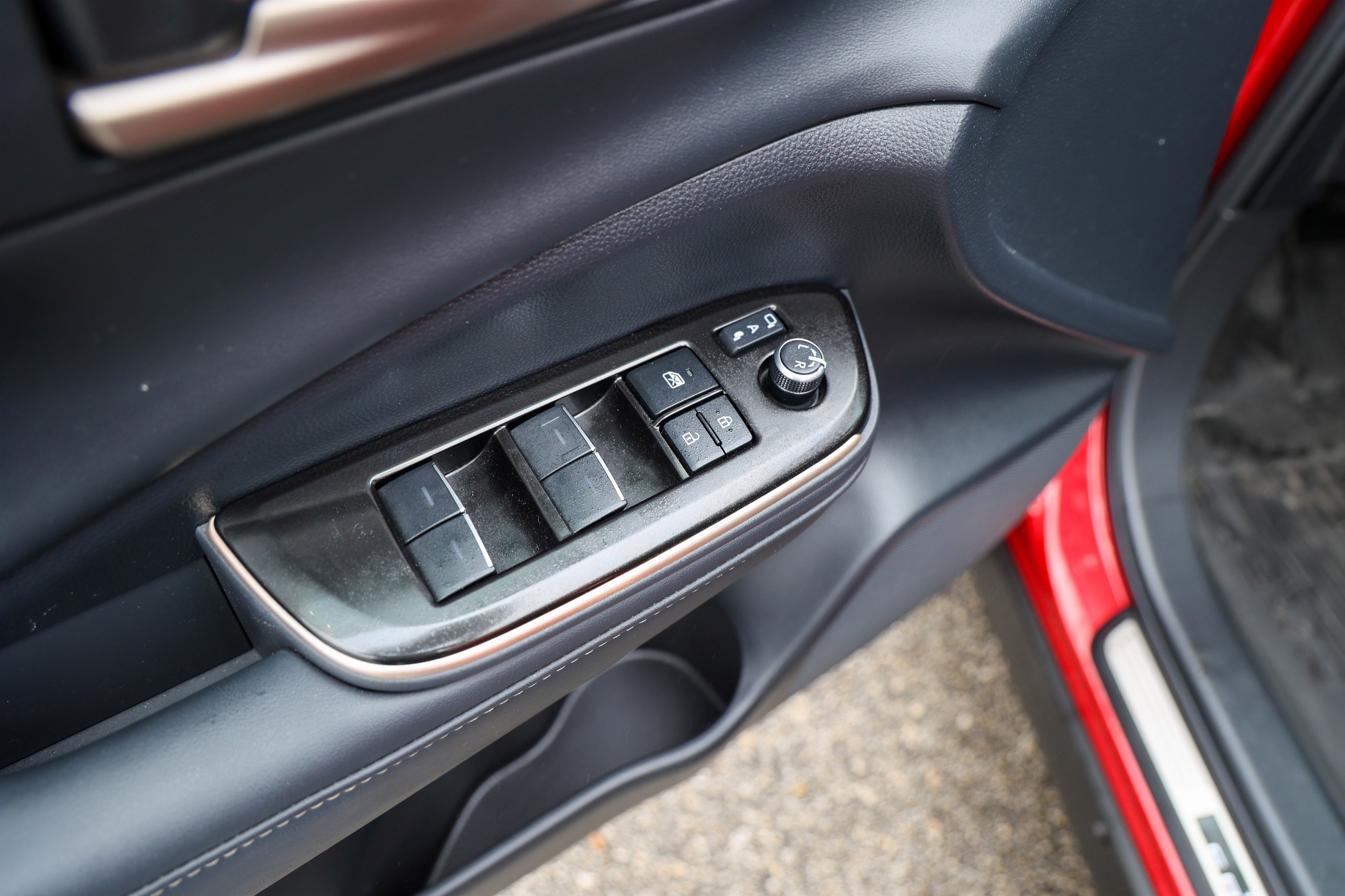 Certified 2025 Toyota Crown Signia w/ Advanced Technology Package image 35