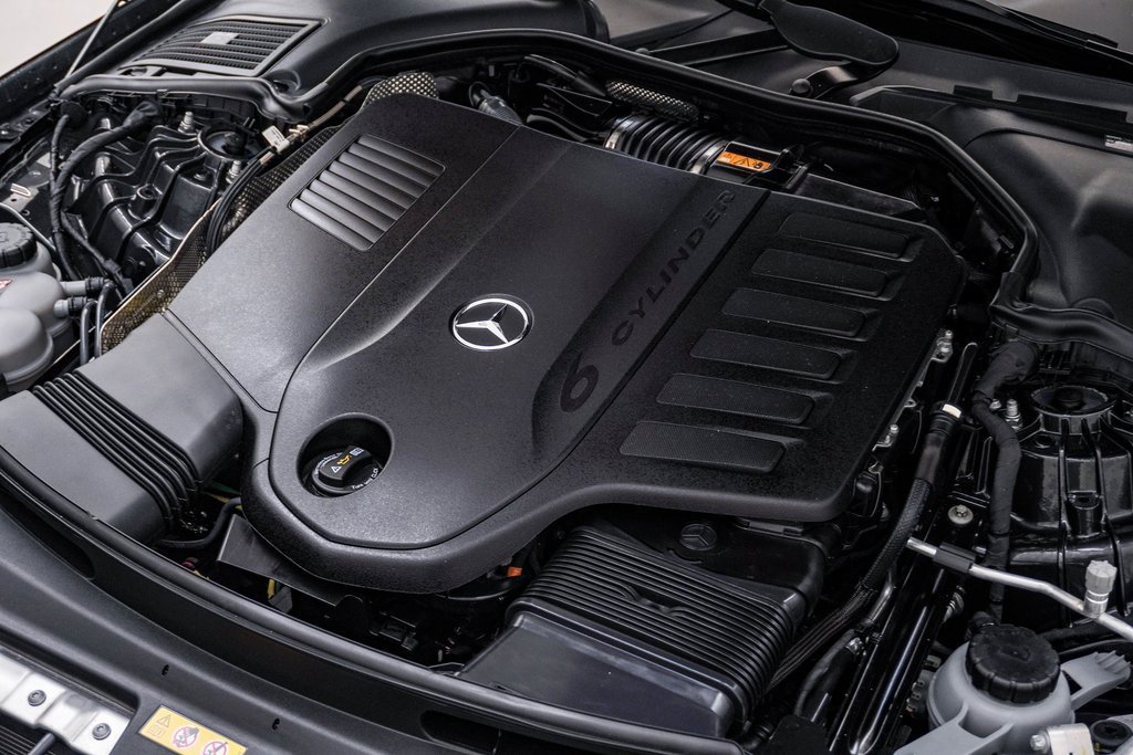 Used 2024 Mercedes-Benz CLE 450 4MATIC Cabriolet image 37