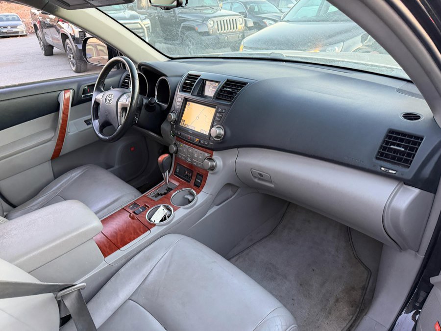 Used 2010 Toyota Highlander Limited image 8