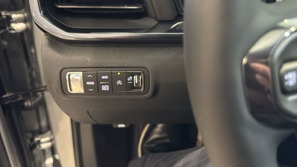 New 2026 GMC Terrain AT4 w/ Convenience Package III AWD/4WD image 32