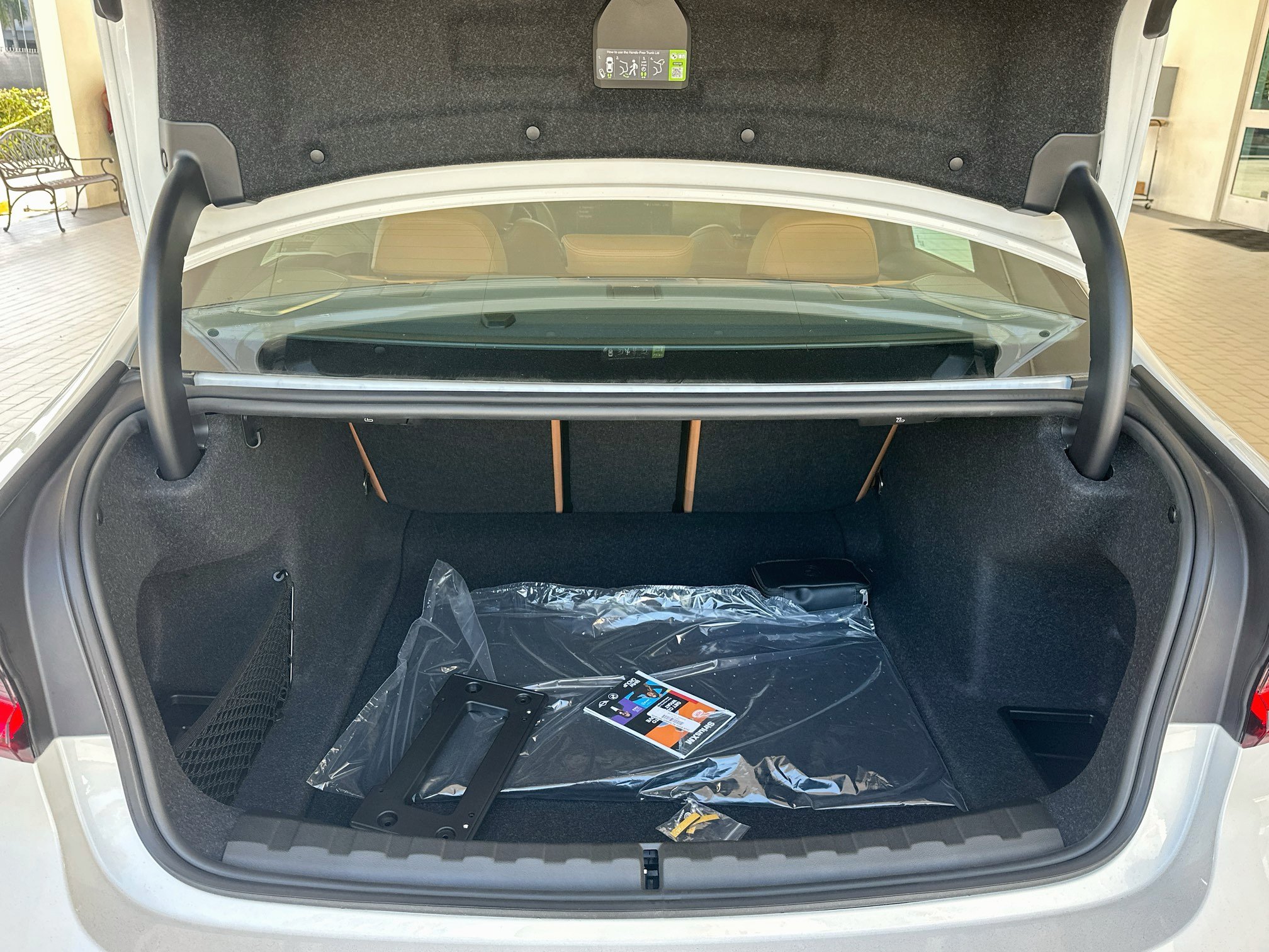 New 2026 BMW 330i Sedan w/ M Sport Package RWD image 19