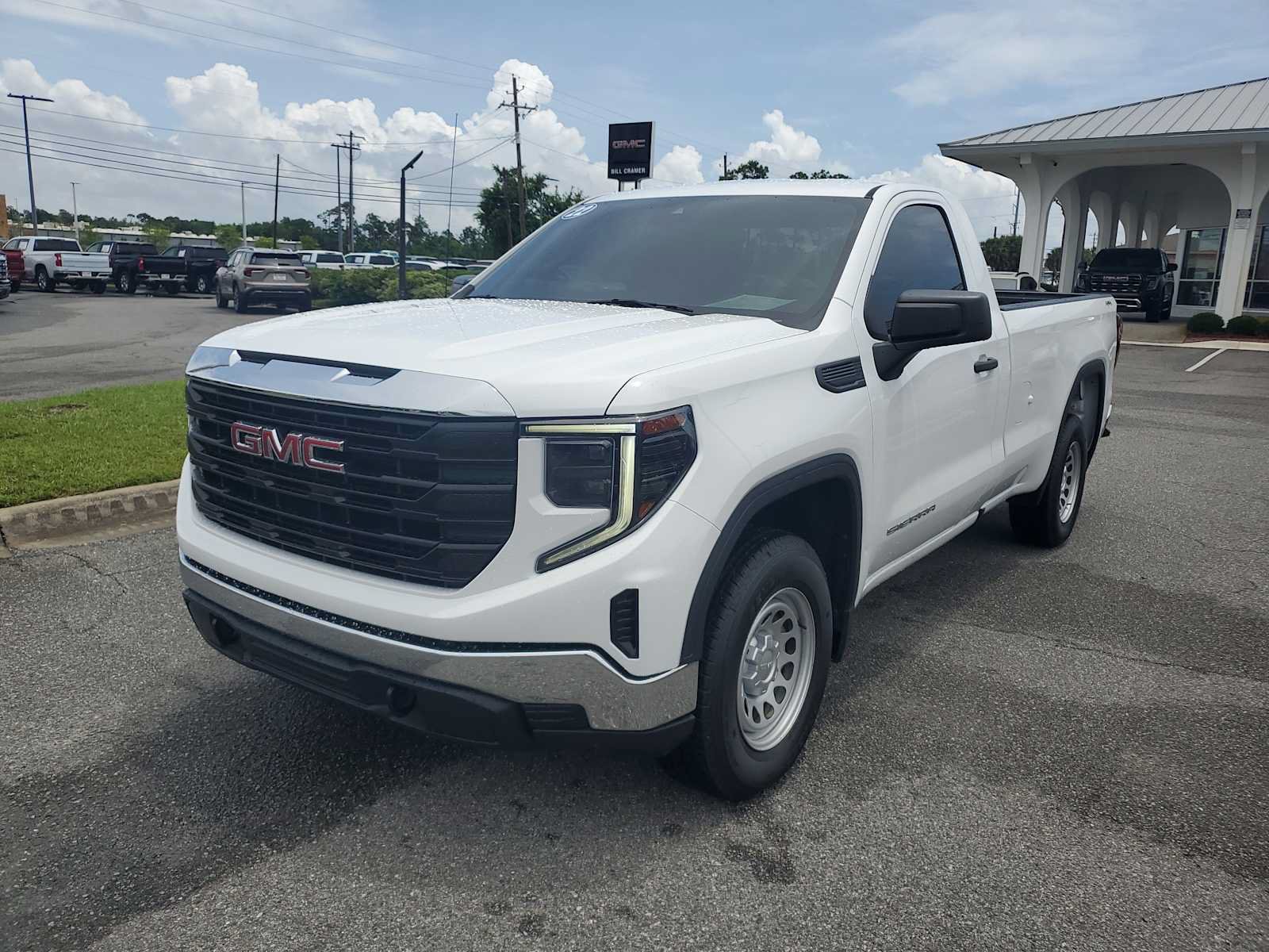 Used 2022 GMC Sierra 1500 Pro w/ Pro Value Package AWD/4WD image 1