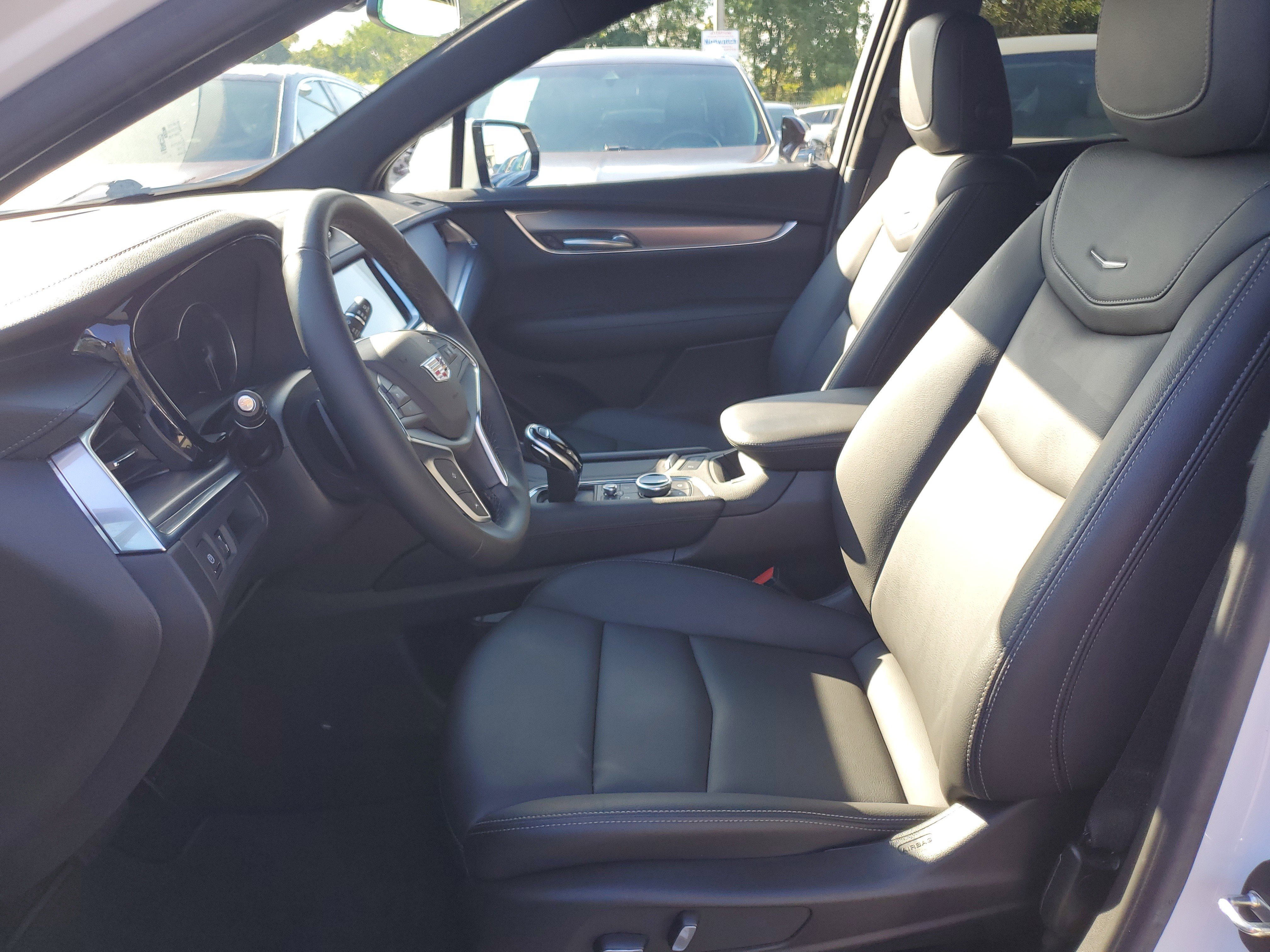 Used 2024 Cadillac XT5 Luxury image 12