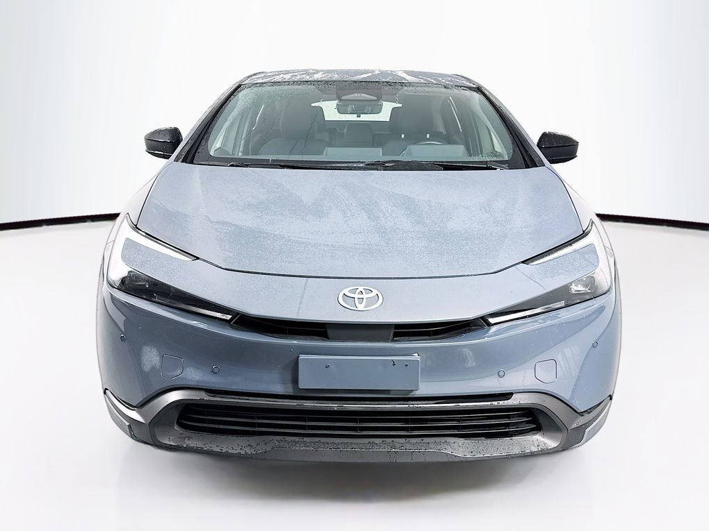 Used 2024 Toyota Prius LE image 2