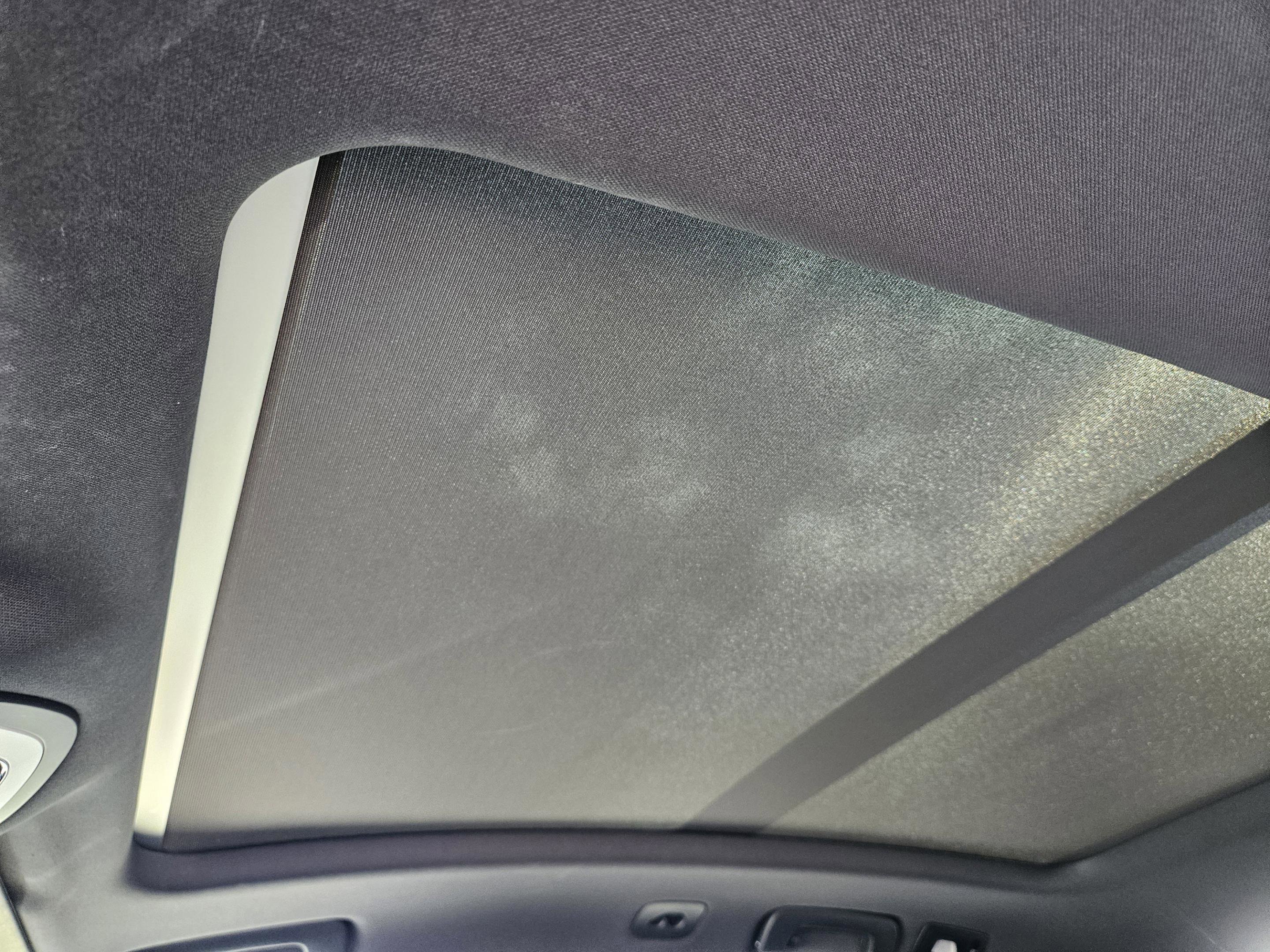 Certified 2023 Porsche Macan Turbo image 29