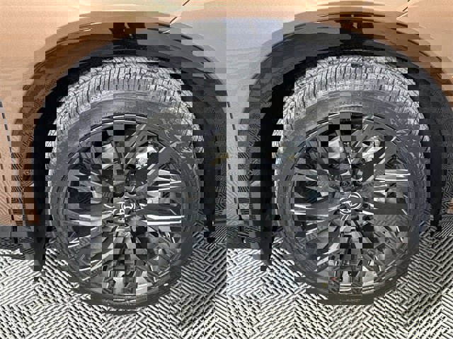 New 2025 Toyota Crown Signia image 10