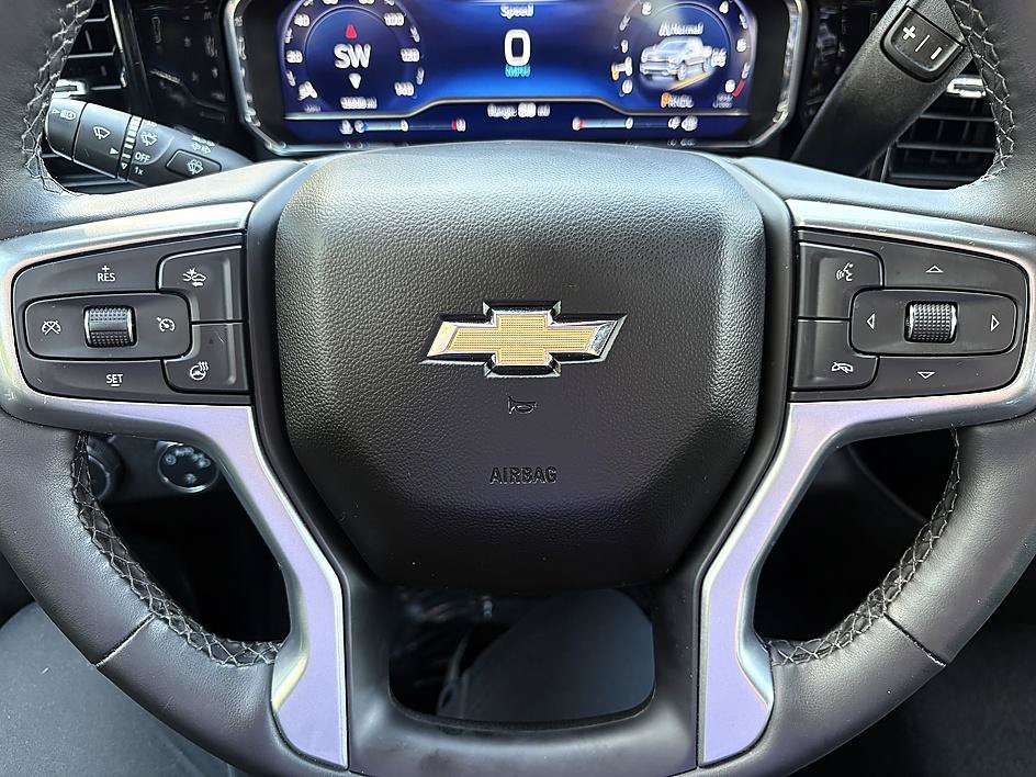 Used 2023 Chevrolet Silverado 1500 LT AWD/4WD image 18