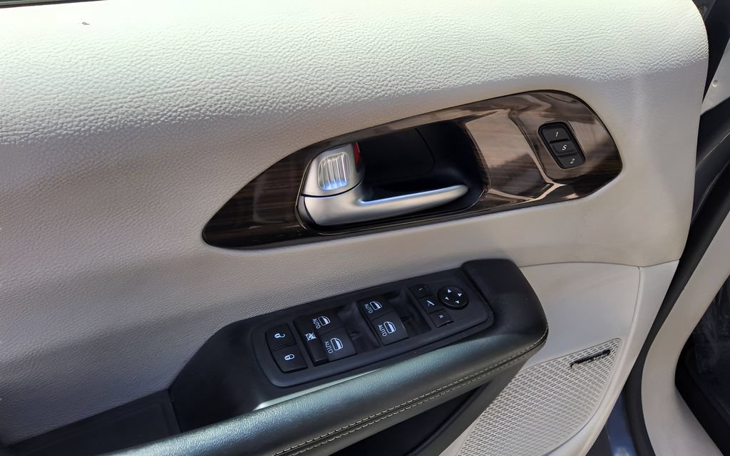 Used 2021 Chrysler Pacifica Limited w/ Premium & Safety Sphere Group AWD/4WD image 25