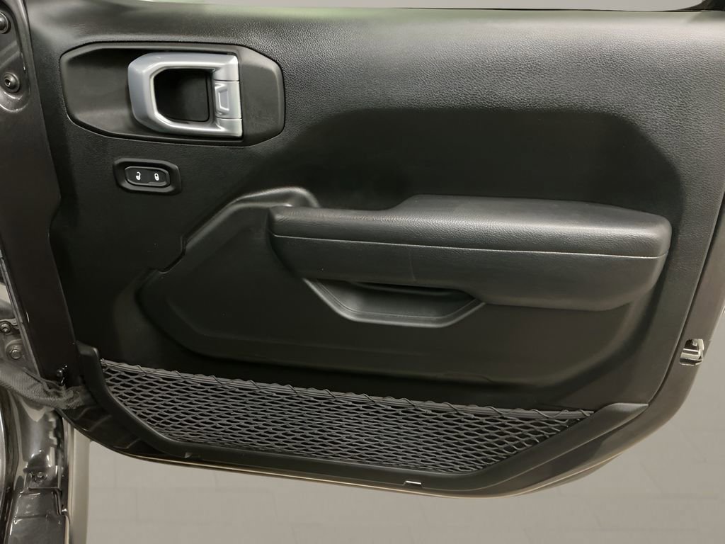 Used 2023 Jeep Wrangler Unlimited Rubicon w/ Cold Weather Group image 28
