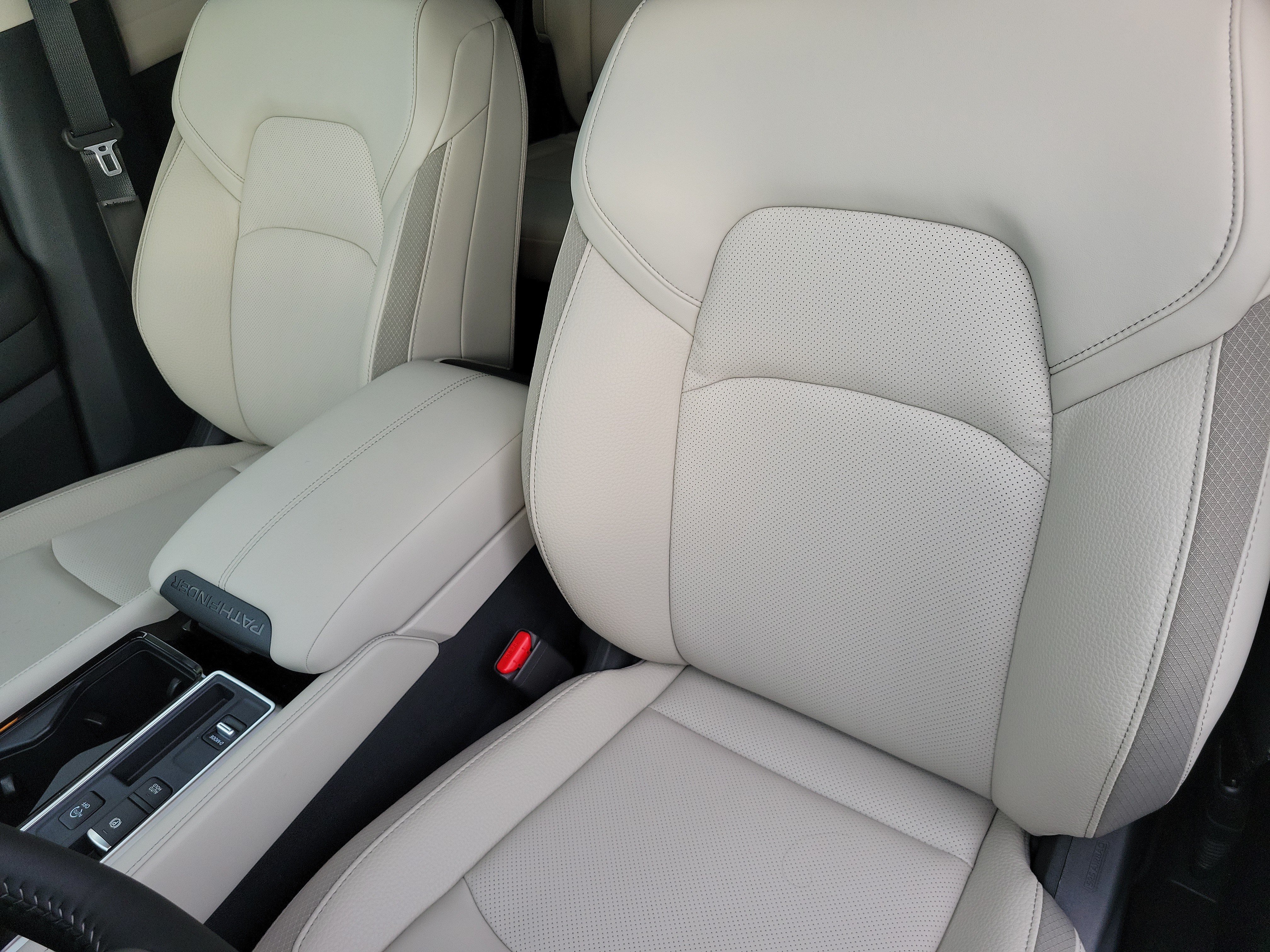 New 2026 Nissan Pathfinder SL w/ Cargo Package FWD image 11