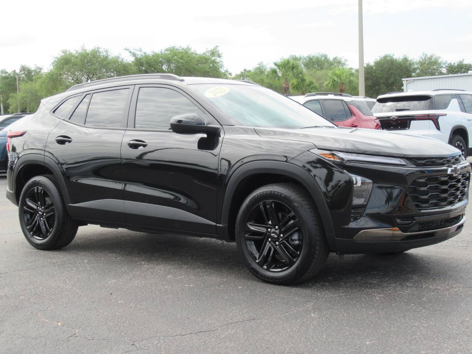 Used 2025 Chevrolet Trax ACTIV w/ Driver Confidence Package FWD image 4