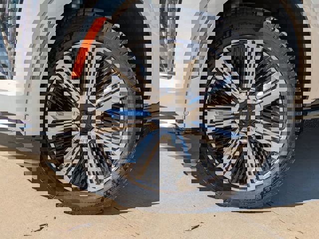 New 2025 Cadillac Escalade IQ Luxury 1 image 8