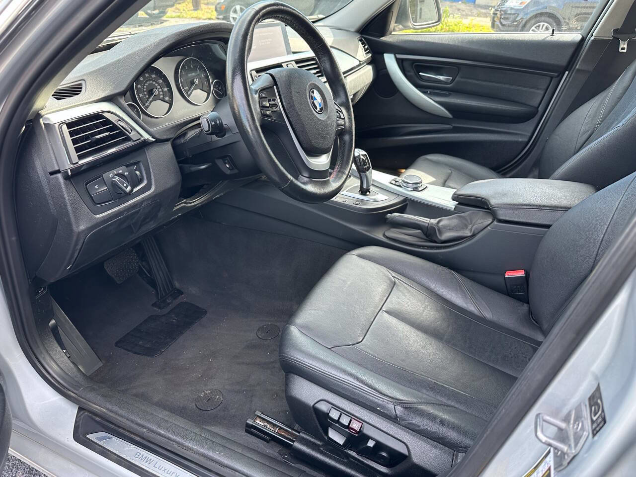 Used 2015 BMW 328i xDrive Sedan AWD/4WD image 11