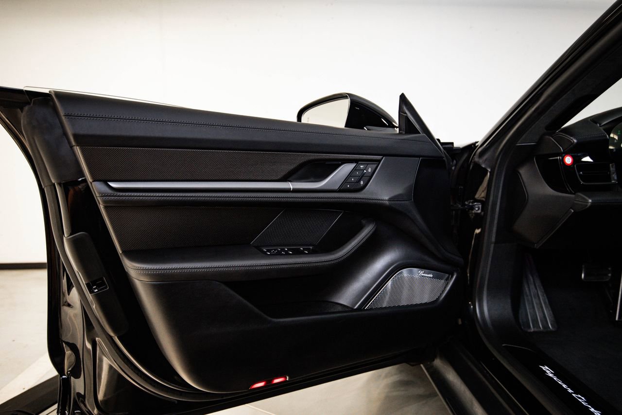 Certified 2023 Porsche Taycan Turbo S image 24