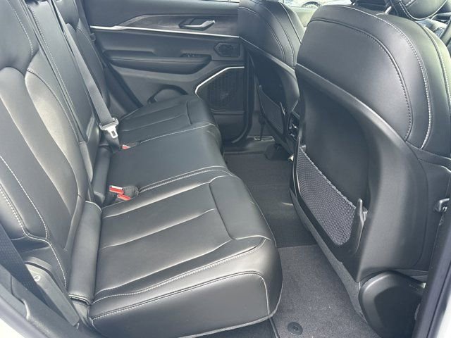 New 2026 Jeep Grand Cherokee Limited w/ Limited Altitude Package RWD image 16