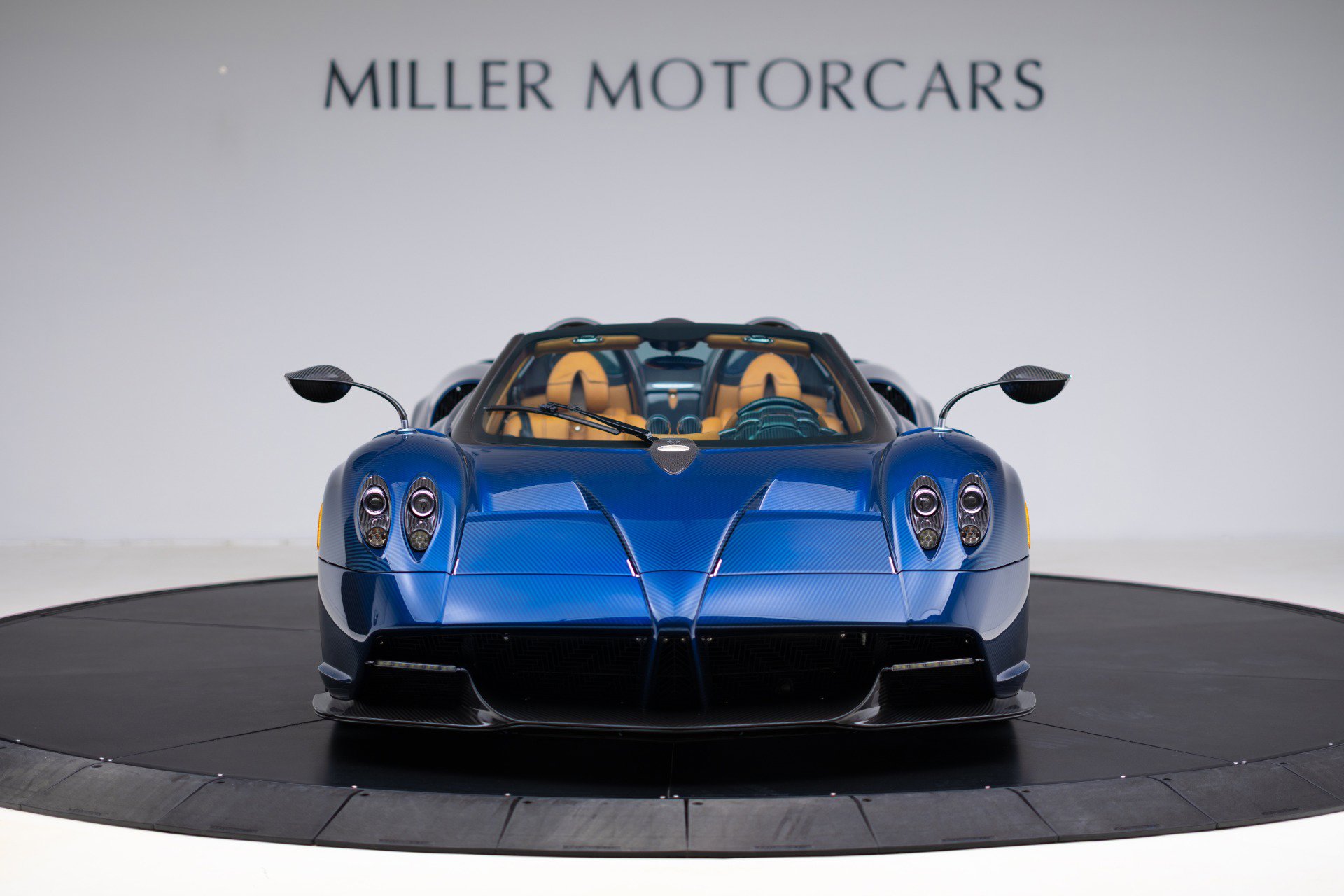 Used 2017 Pagani Huayra image 5