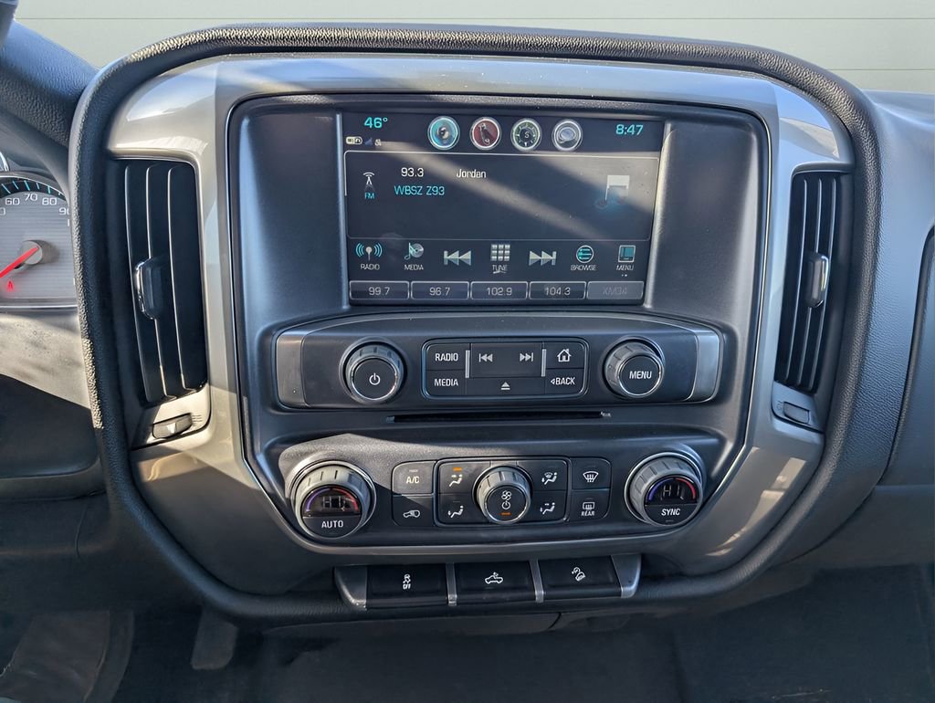 Used 2018 Chevrolet Silverado 1500 LT w/ All Star Edition AWD/4WD image 9