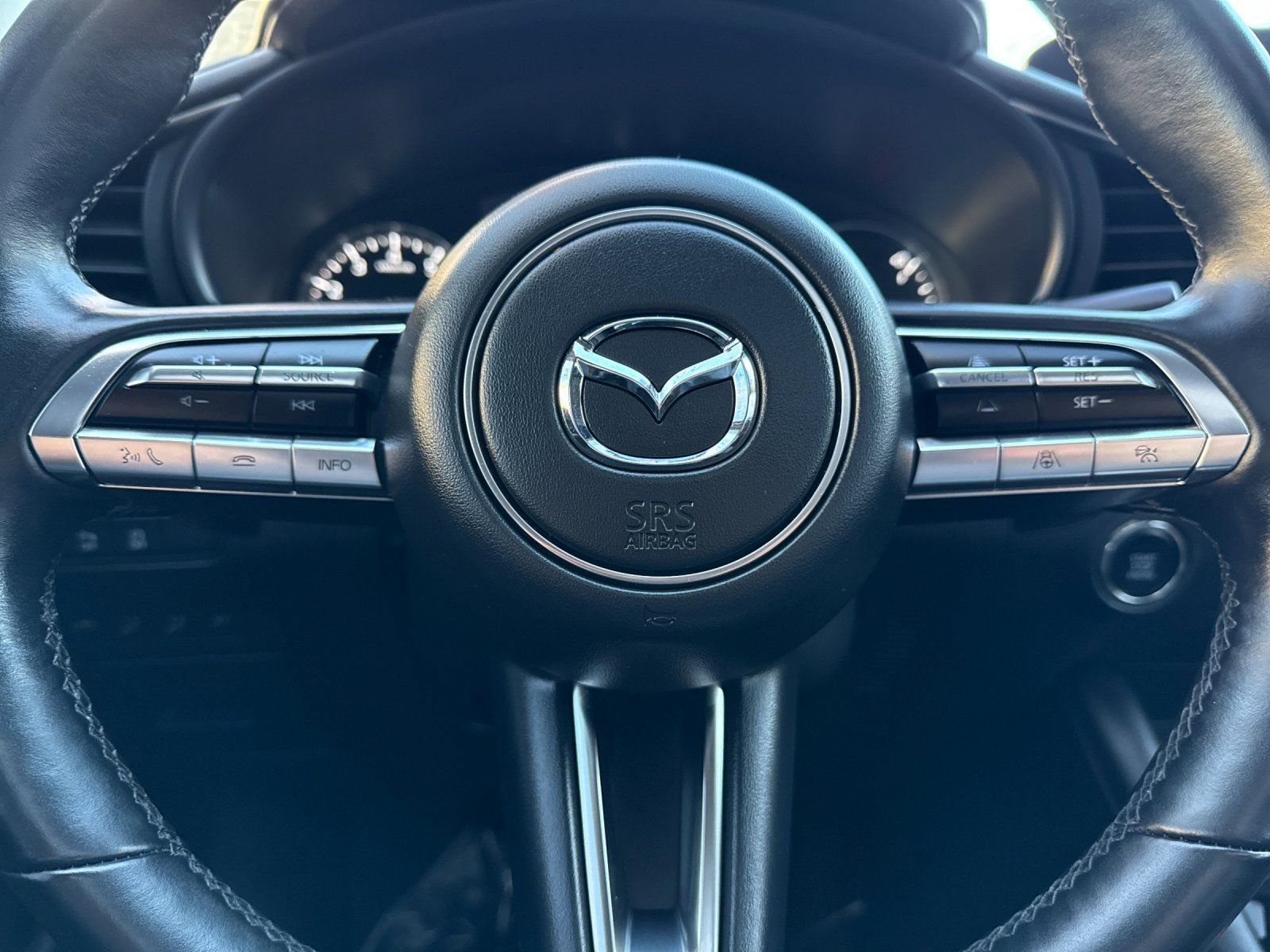 Used 2022 MAZDA MAZDA3 s image 23