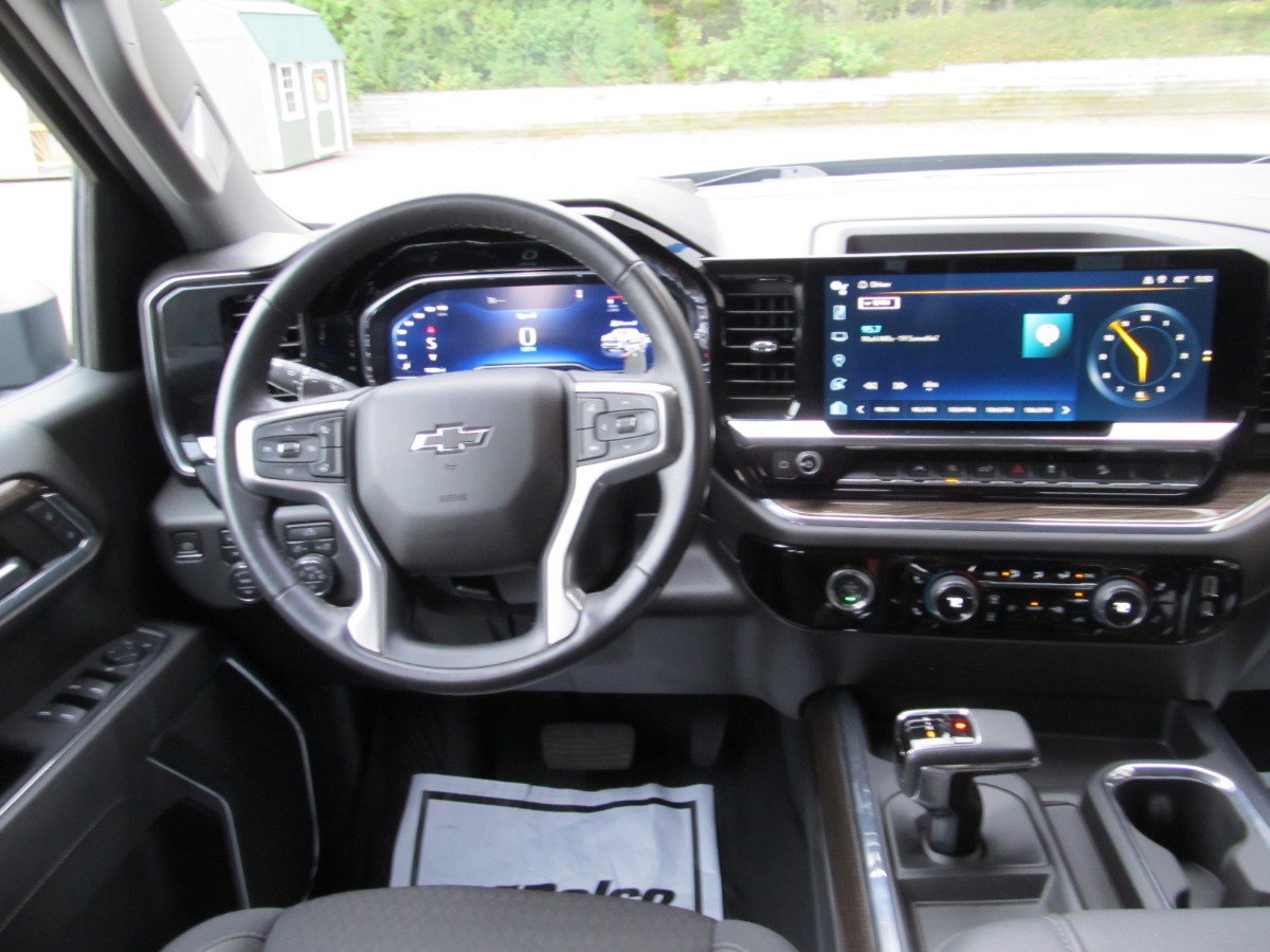 Used 2023 Chevrolet Silverado 1500 RST image 4
