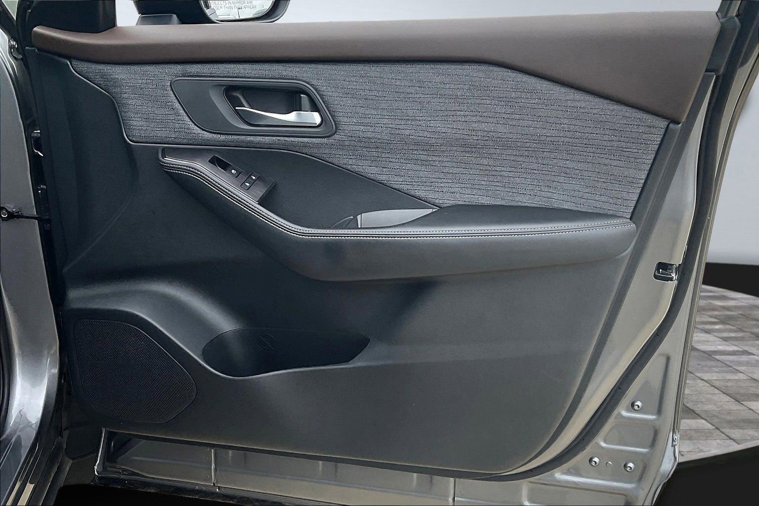 Certified 2023 Nissan Rogue SV image 31