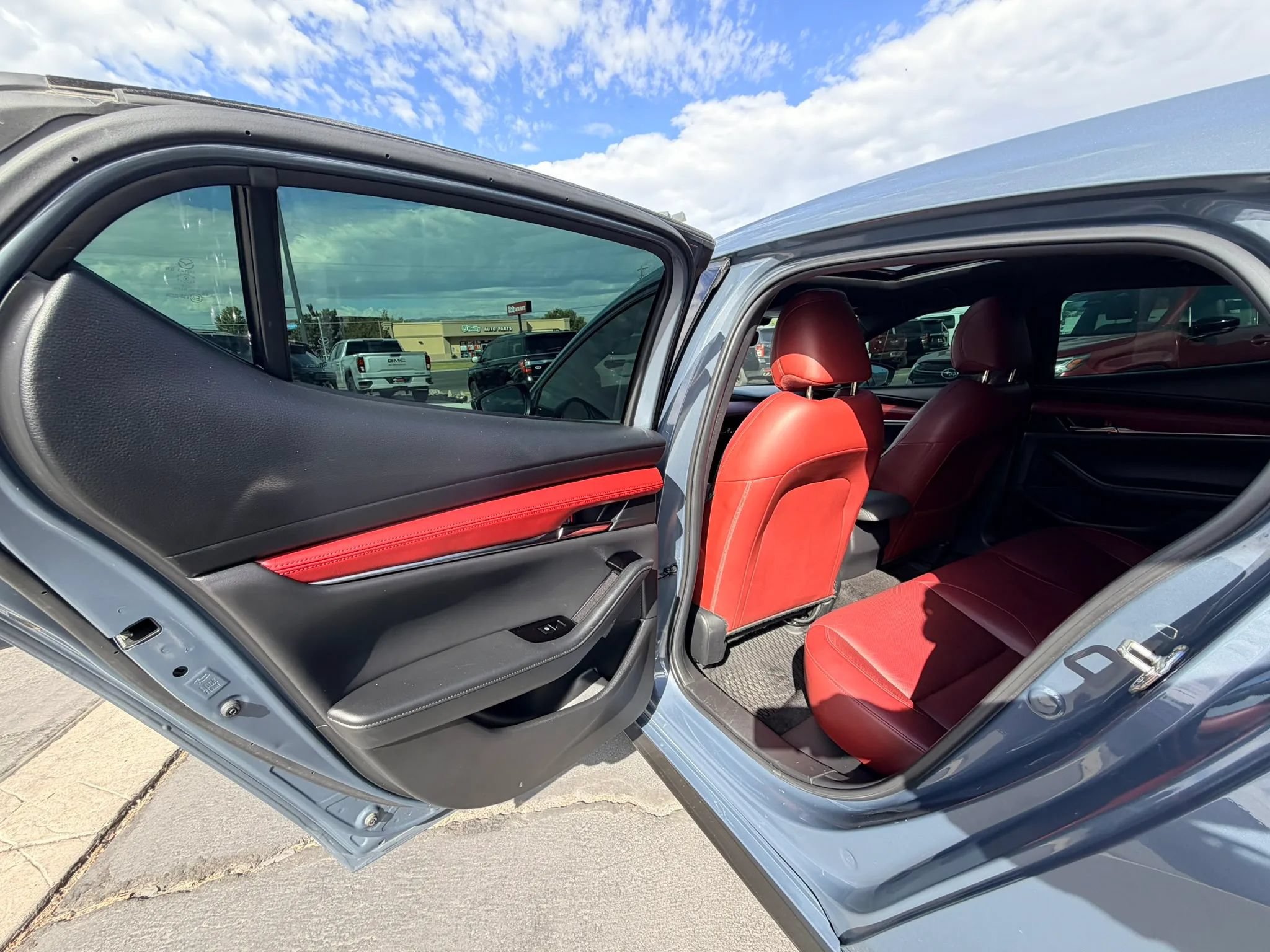 Used 2021 MAZDA MAZDA3 Hatchback w/Premium Plus Pkg AWD/4WD image 21