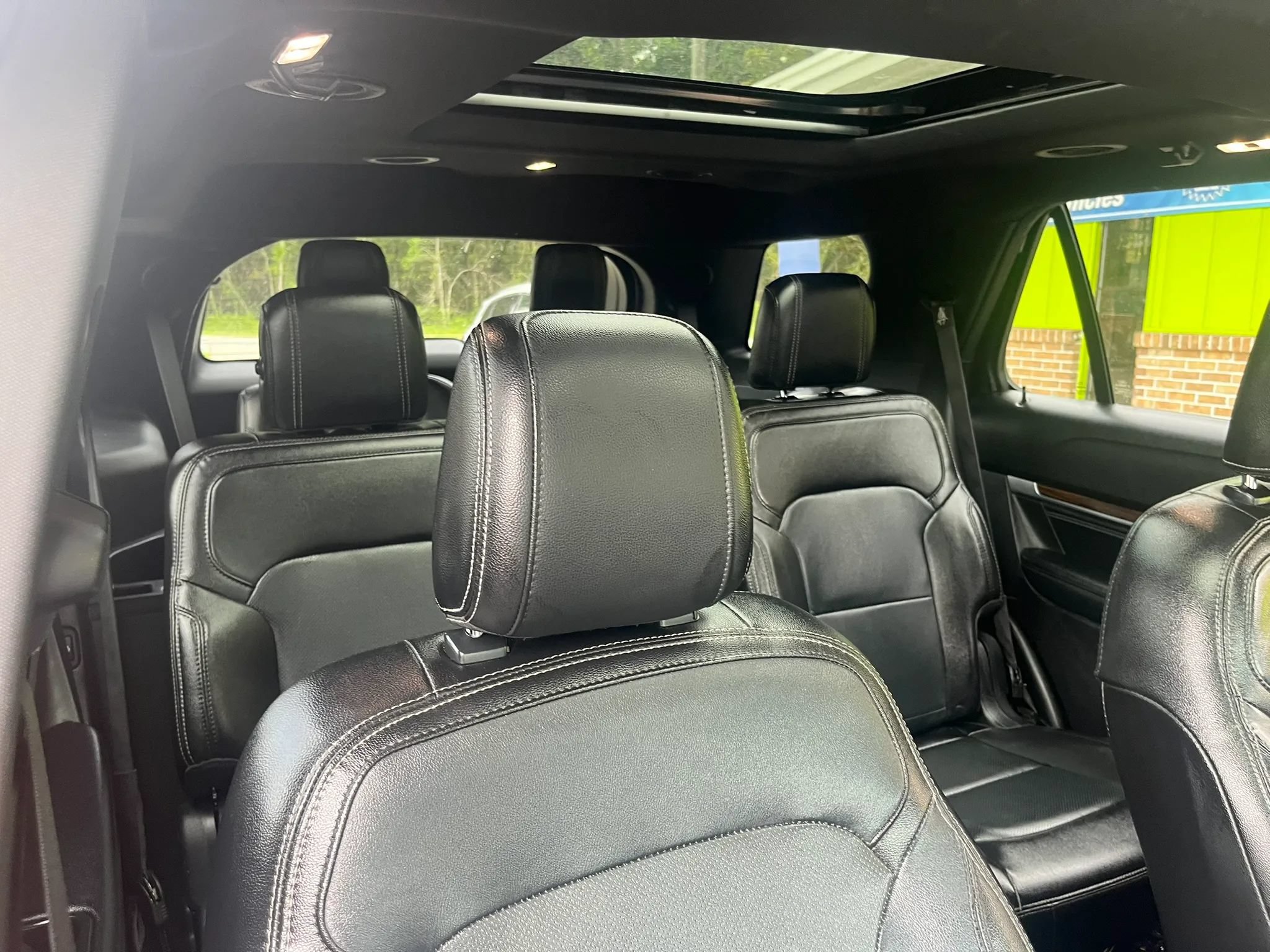Used 2018 Ford Explorer Limited w/ Equipment Group 301A AWD/4WD image 38