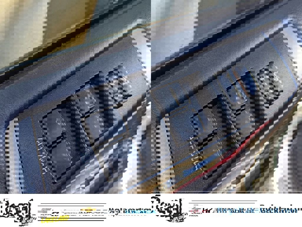 Used 2019 Toyota 4Runner SR5 image 15