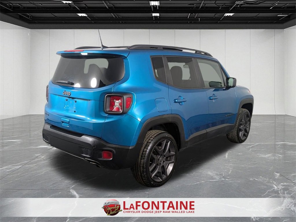 Used 2021 Jeep Renegade Latitude w/ Sun & Sound Group image 5