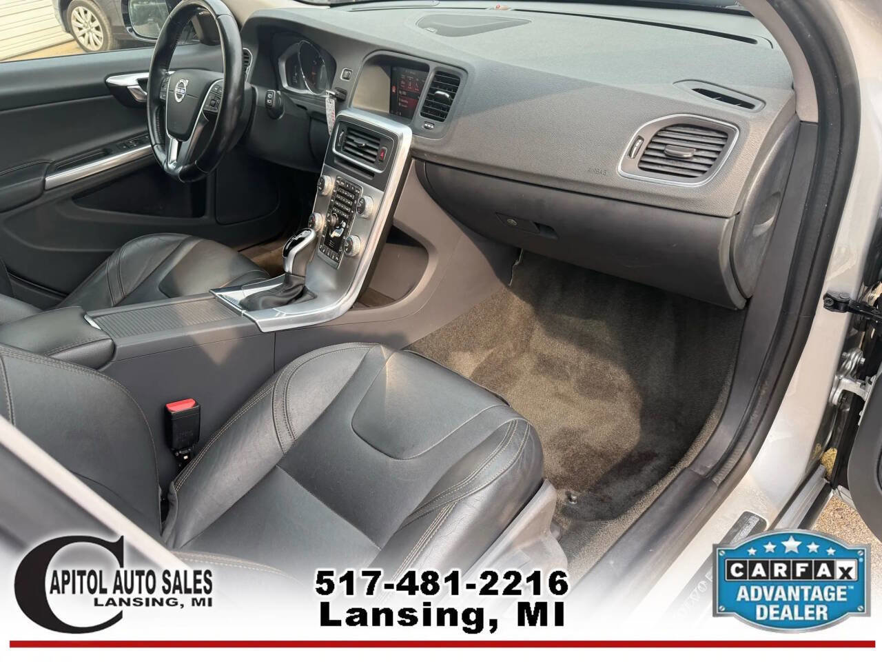 Used 2017 Volvo V60 T5 Cross Country Platinum w/ Climate Package image 24