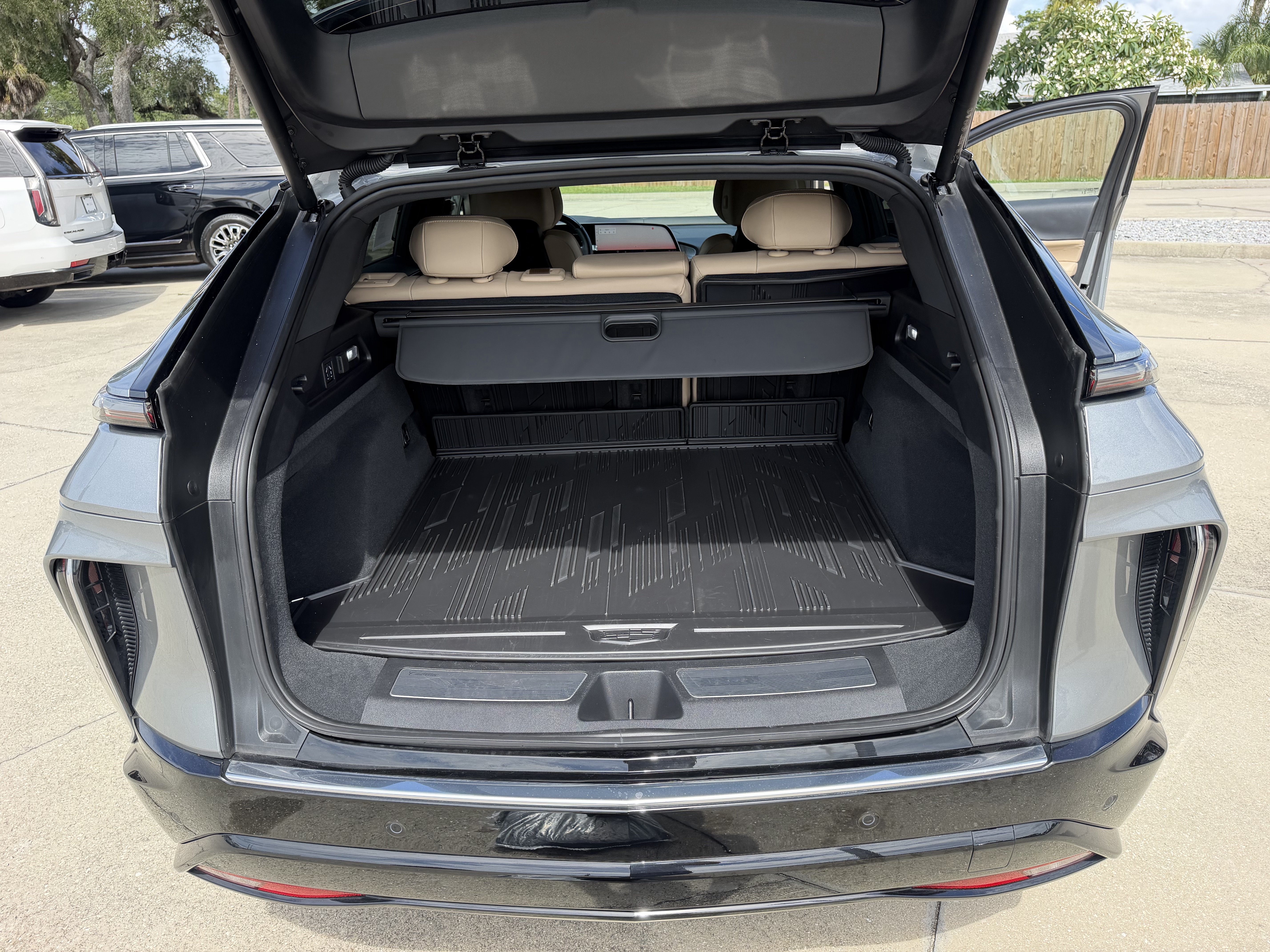 Certified 2026 Cadillac Lyriq Signature Luxury w/ Nappa Leather Package AWD/4WD image 11