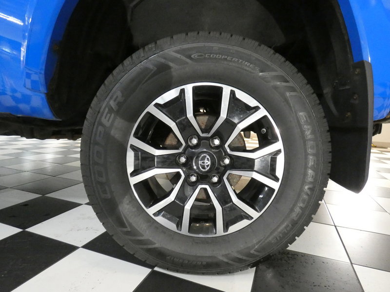 Used 2020 Toyota Tacoma 4x4 Double Cab image 9