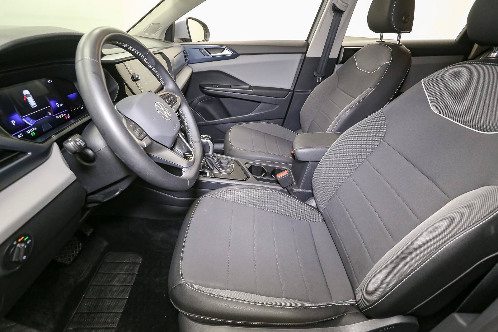 Used 2023 Volkswagen Taos SE w/ Black Wheel Package FWD image 38