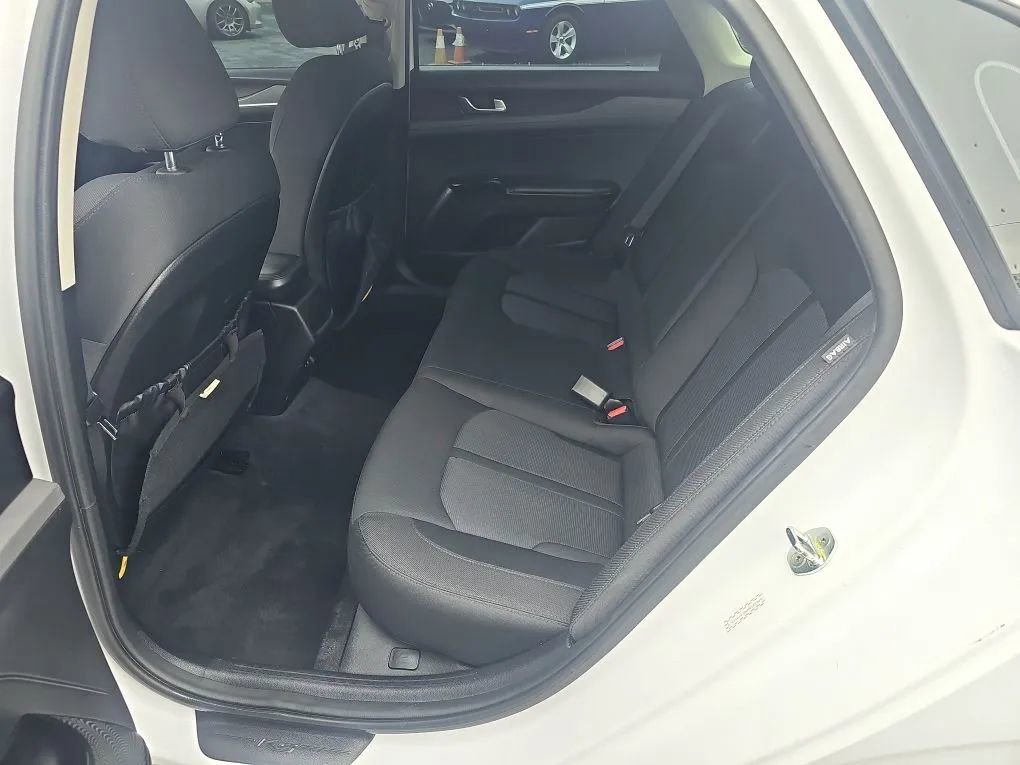 Used 2022 Kia K5 LXS image 16