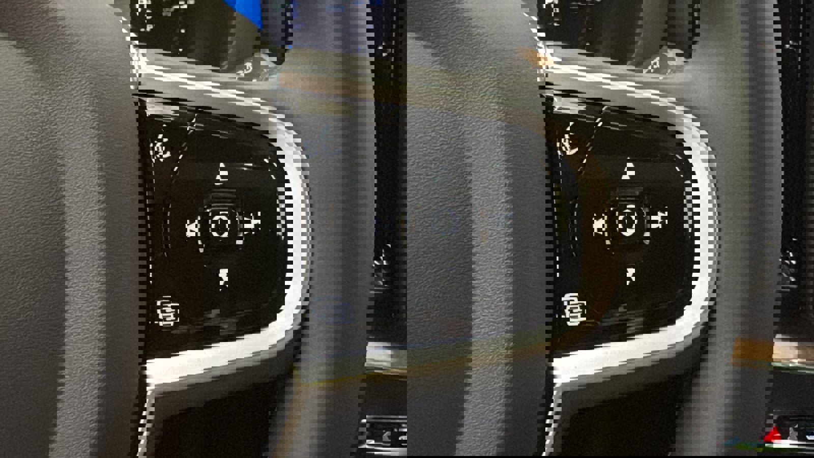 Used 2026 Volvo XC60 T8 Plus w/ Protection Package Premier image 14