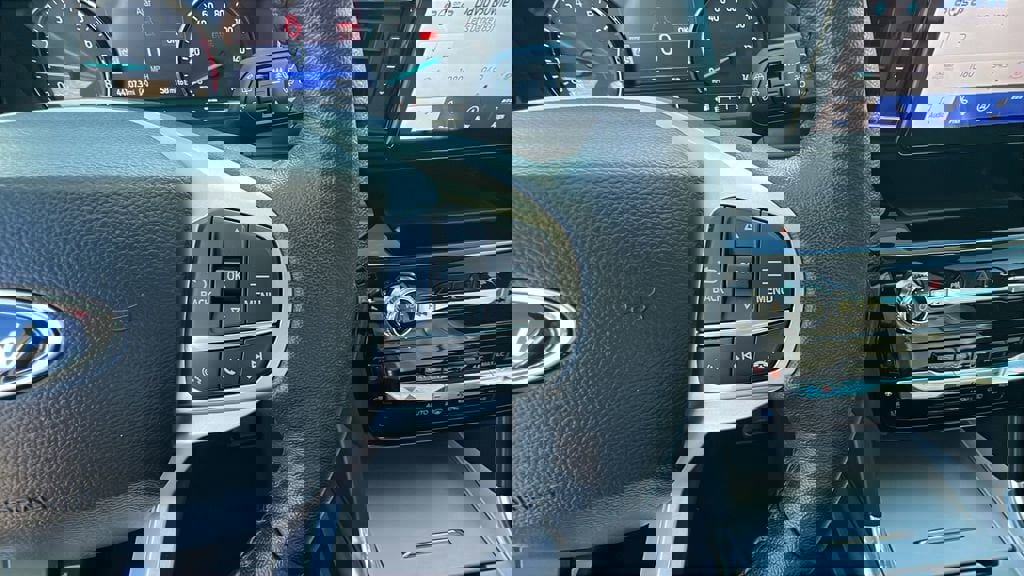 Used 2022 Ford Explorer Limited w/ Equipment Group 301A image 28