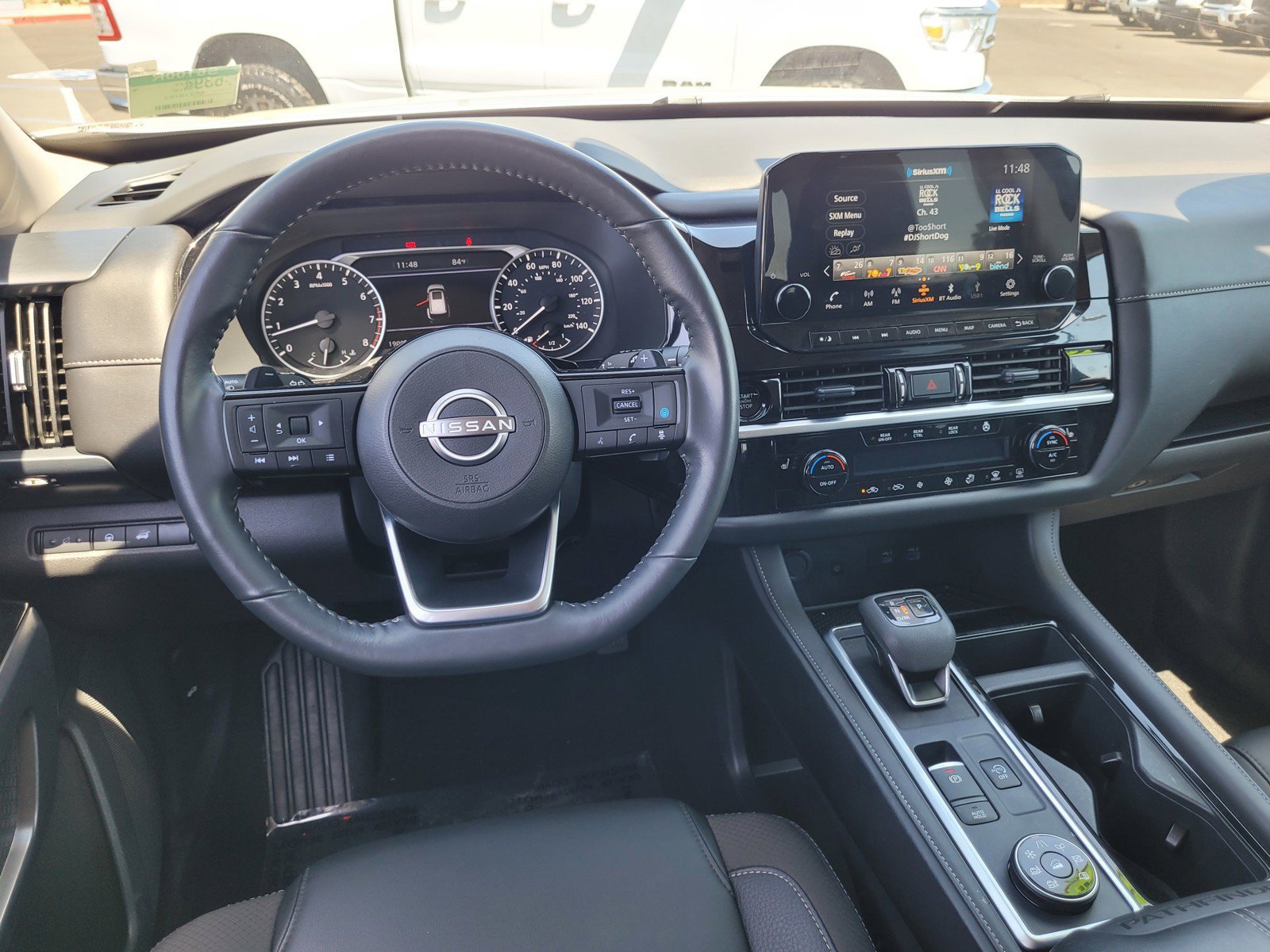 Used 2025 Nissan Pathfinder SL AWD/4WD image 20