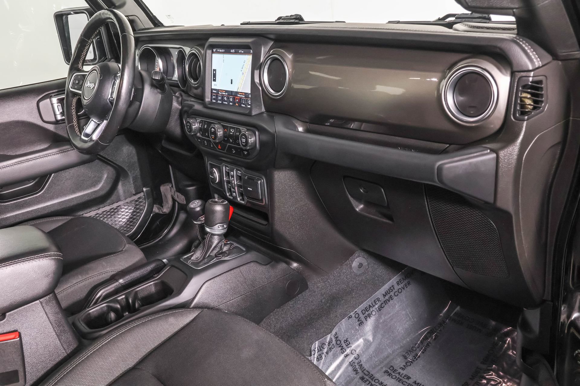 Used 2020 Jeep Wrangler Unlimited Sahara image 34