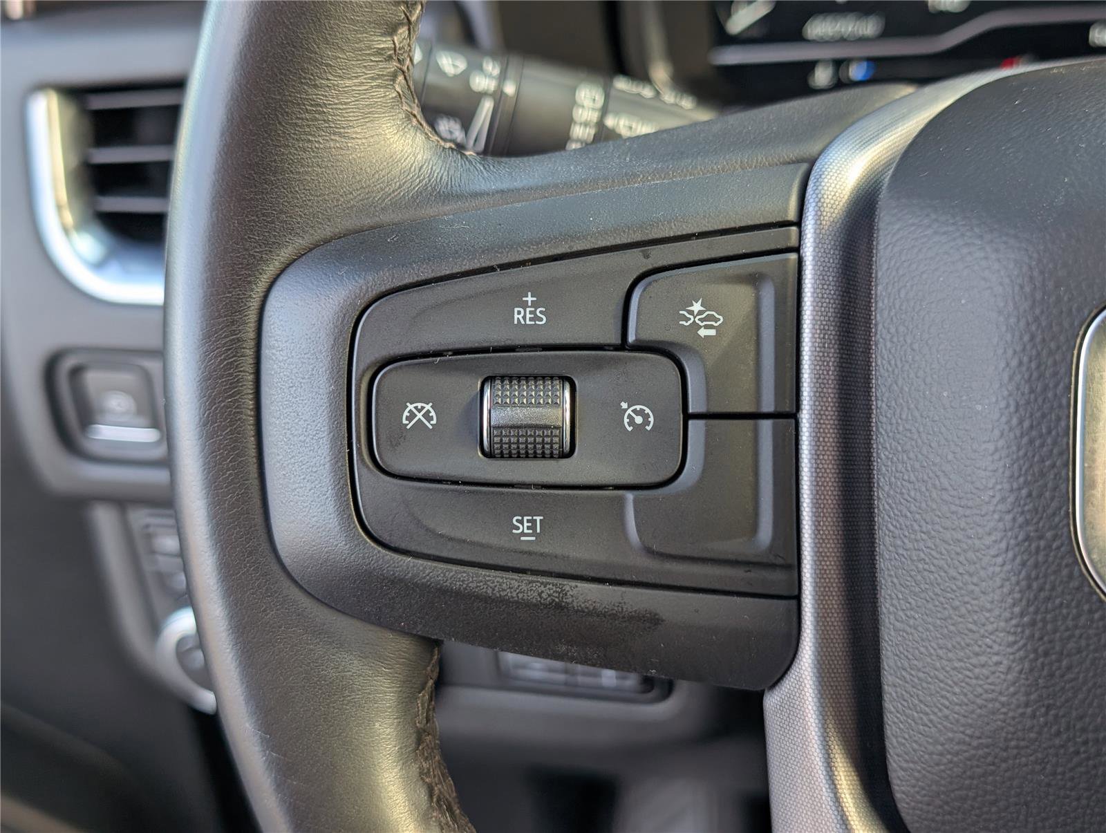 Certified 2022 GMC Yukon SLE w/ Max Trailering Package image 22