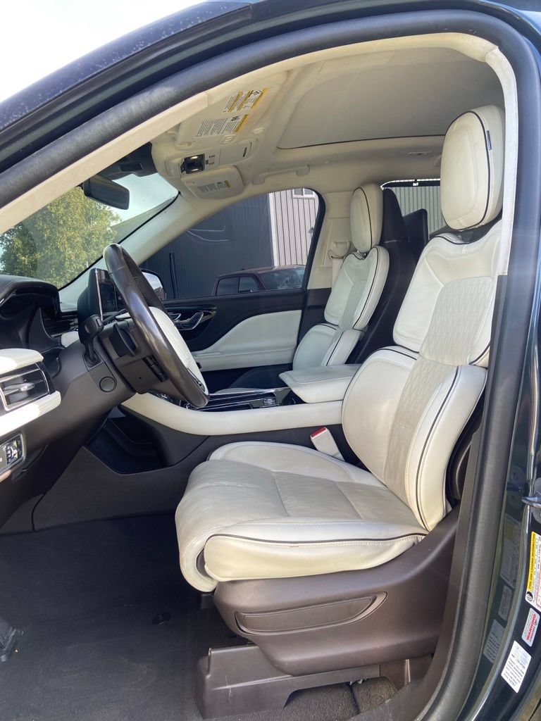 Used 2022 Lincoln Aviator Black Label AWD/4WD image 11