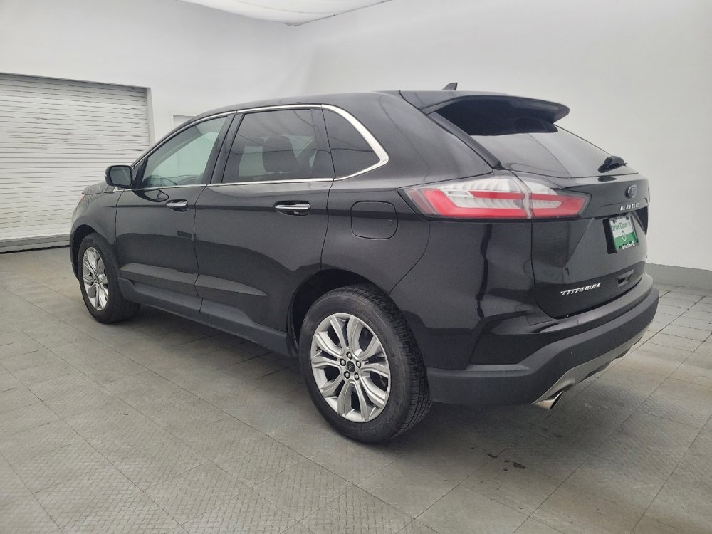 Used 2024 Ford Edge Titanium image 3