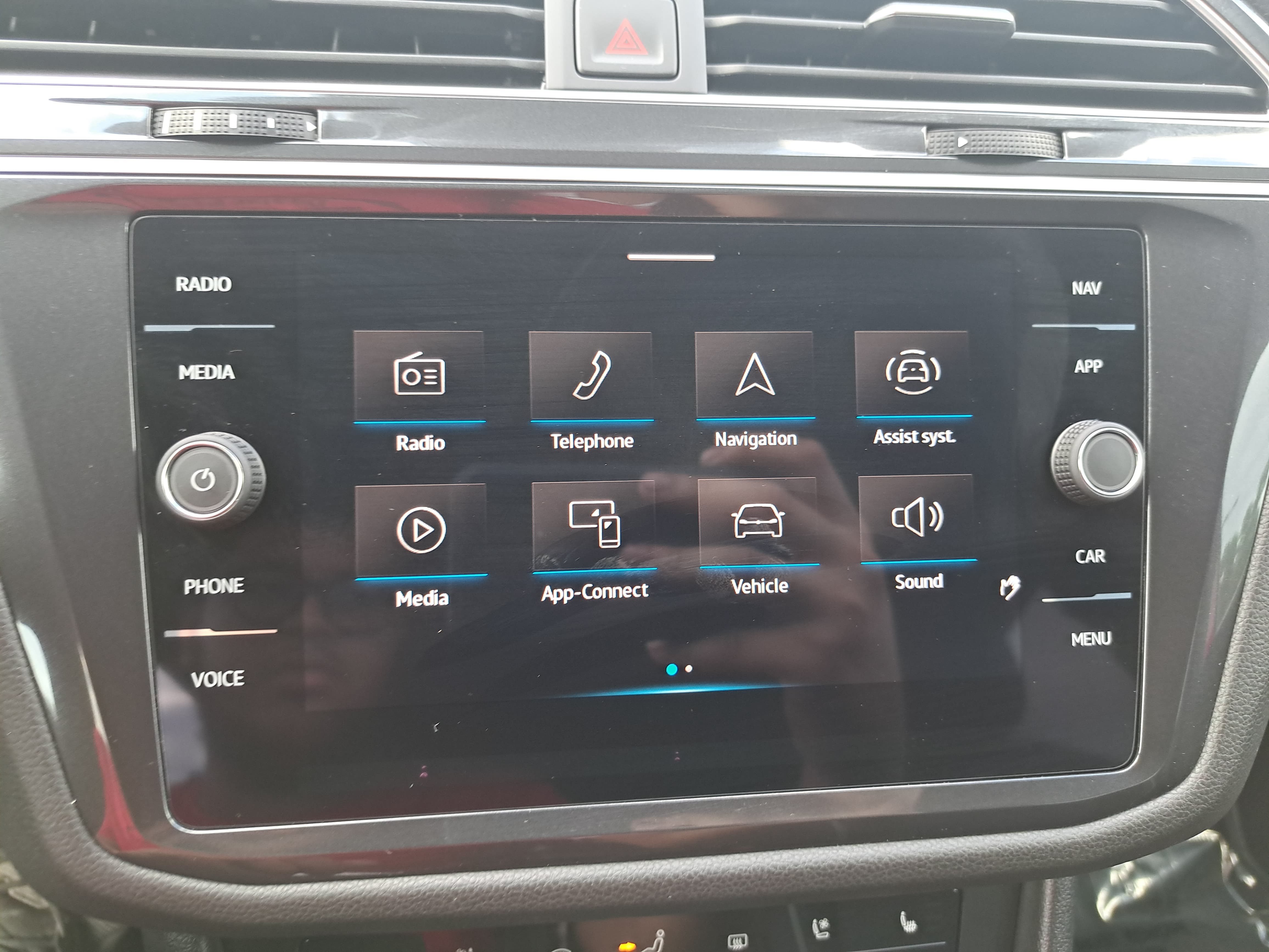 Certified 2024 Volkswagen Tiguan SEL R-Line AWD/4WD image 22