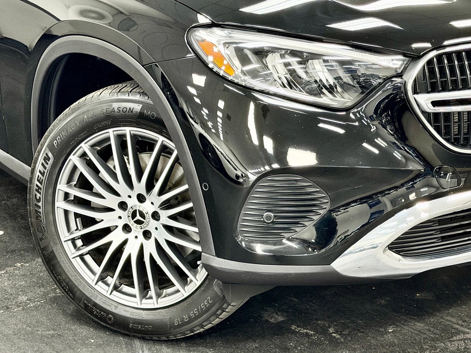 Used 2026 Mercedes-Benz GLC 300 image 4