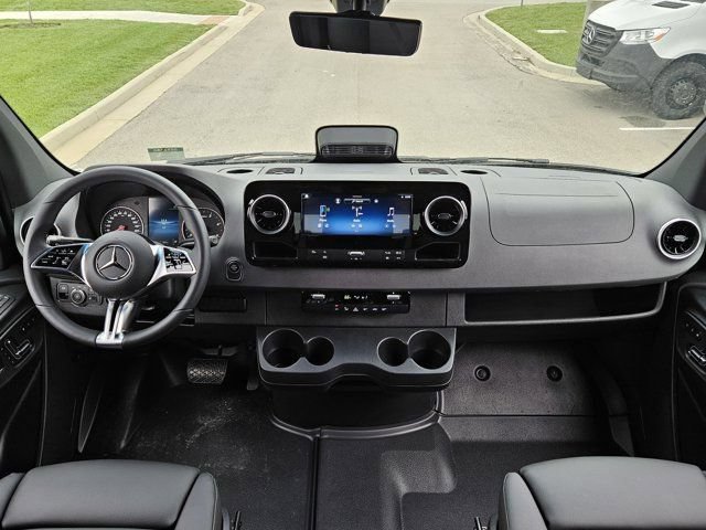New 2025 Mercedes-Benz Sprinter 2500 image 15