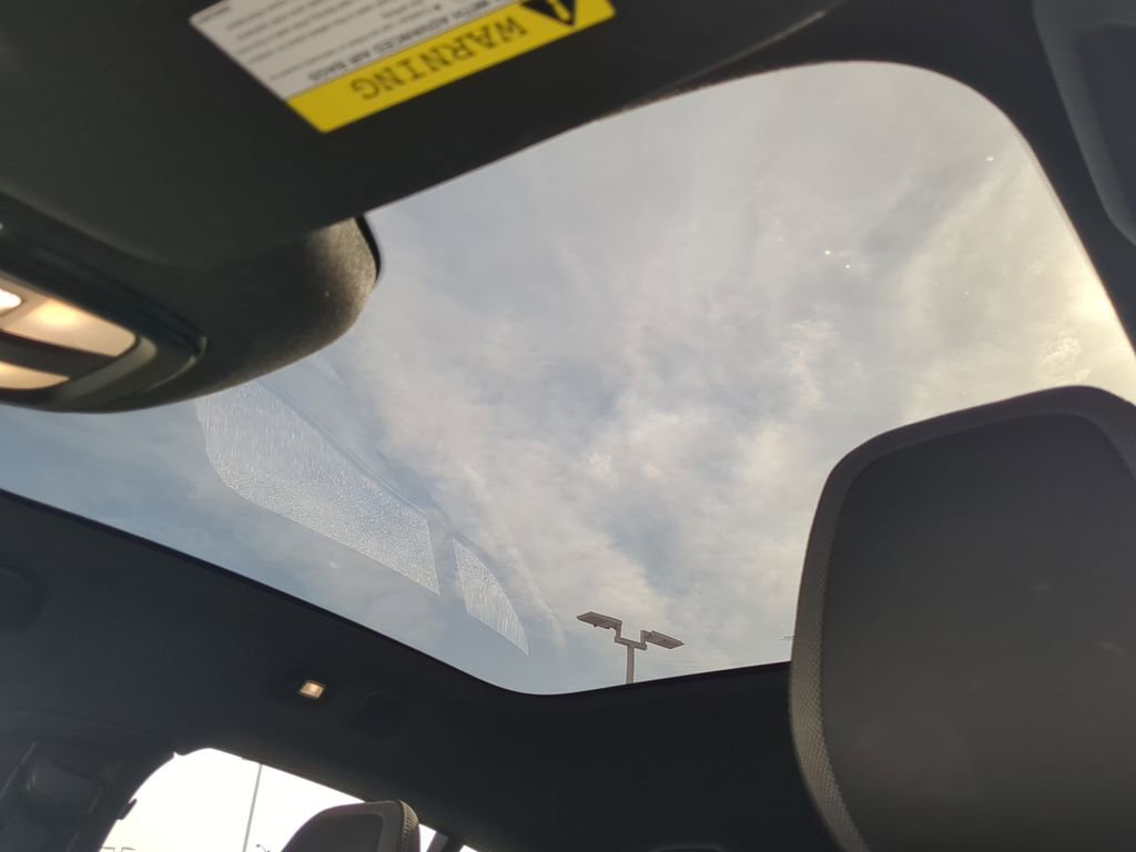 Used 2023 Volvo C40 Recharge Core image 29