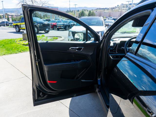 Certified 2024 Kia Sportage X-Line w/ X-Line Premium Package image 16