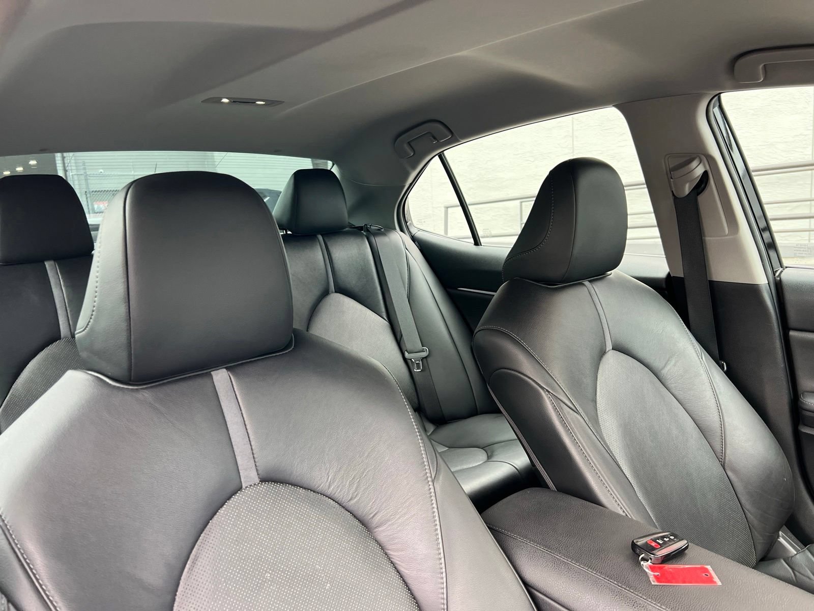 Used 2021 Toyota Camry XLE FWD image 48