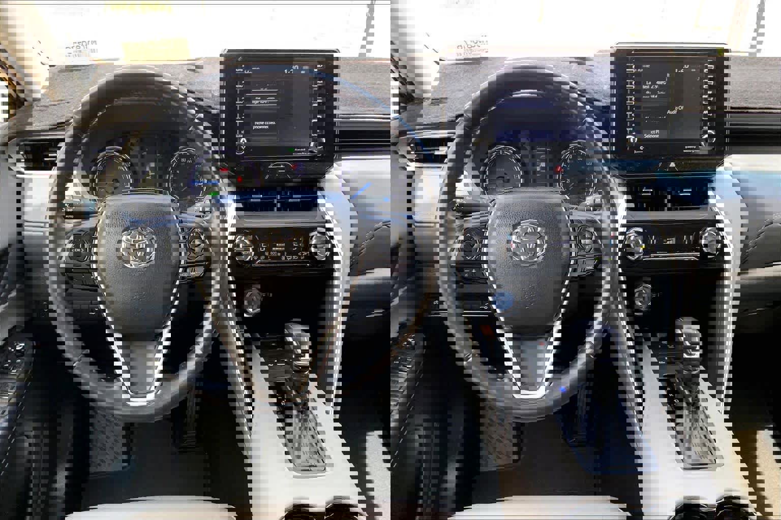 Used 2021 Toyota Venza LE w/ Carpet Mat Package (TMS) image 6