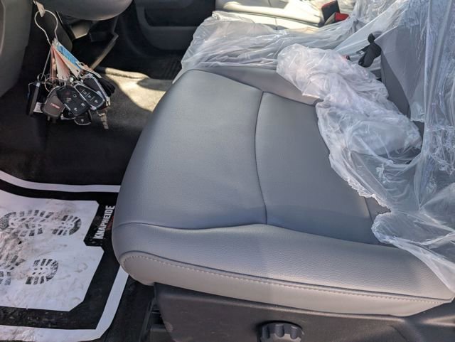 New 2026 Ford F550 2WD Regular Cab Super Duty image 19