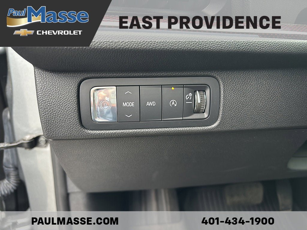 Used 2024 Chevrolet Traverse RS AWD/4WD image 11