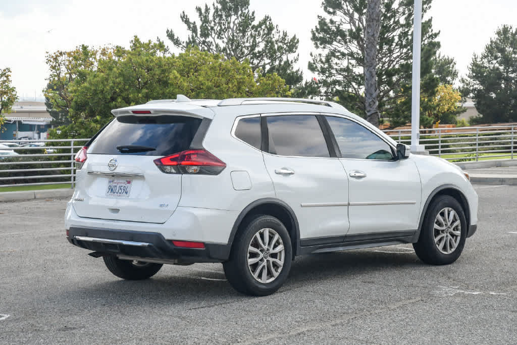 Used 2020 Nissan Rogue SV FWD image 10